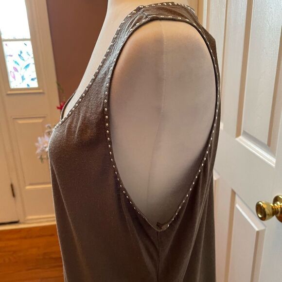 OLIVE DRAB GREEN TANK TOP WITH SILVER RIVET TRIM SIZE XXL - Picture 4 of 7